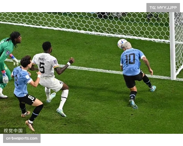 町田泽维亚球员昌子源乌龙球后戴罪立功头球攻门